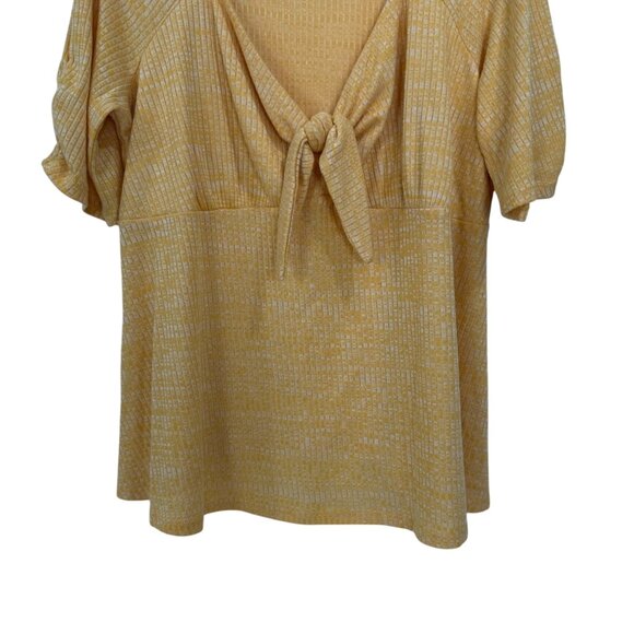 Jessica Simpson Womens Yellow Textured Knot Front Top SZ 2X Short Sleeve Stretch - Picture 11 of 12